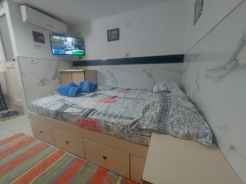 Garsoniere Me Qira në zonen Frigoriferi, Tiranë -Lirohet me 1 Tetor.