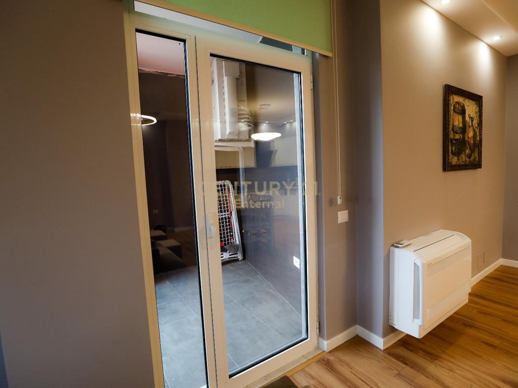 Apartament 2+1+2 + Parkim me Qira prane Toptanit