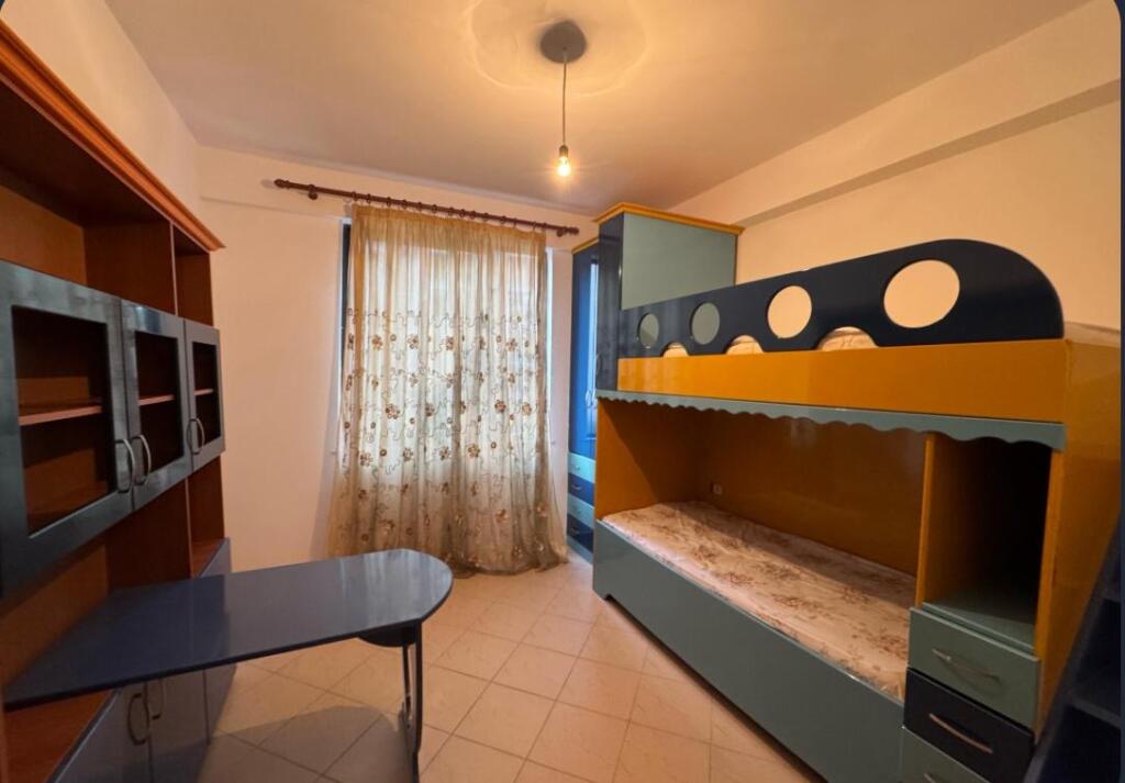 Affittasi appartamento 2+1+1 YZBERISHT TE NELA3 prezzo:45.000 leke