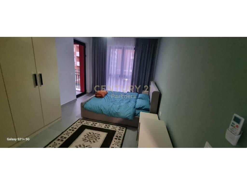JAPIM ME QIRA APARTAMENT 2+1 NE UNAZE TE RE!