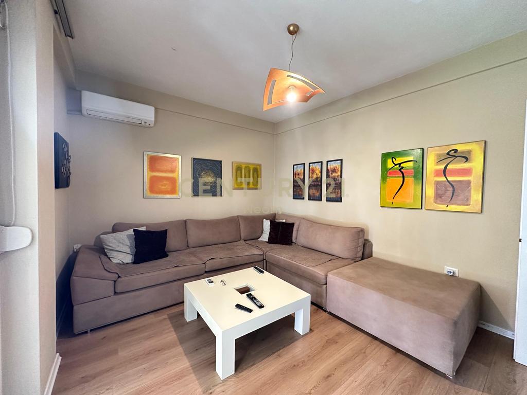 RENT, APARTMENT 1+1, AT VASIL SHANTO!!