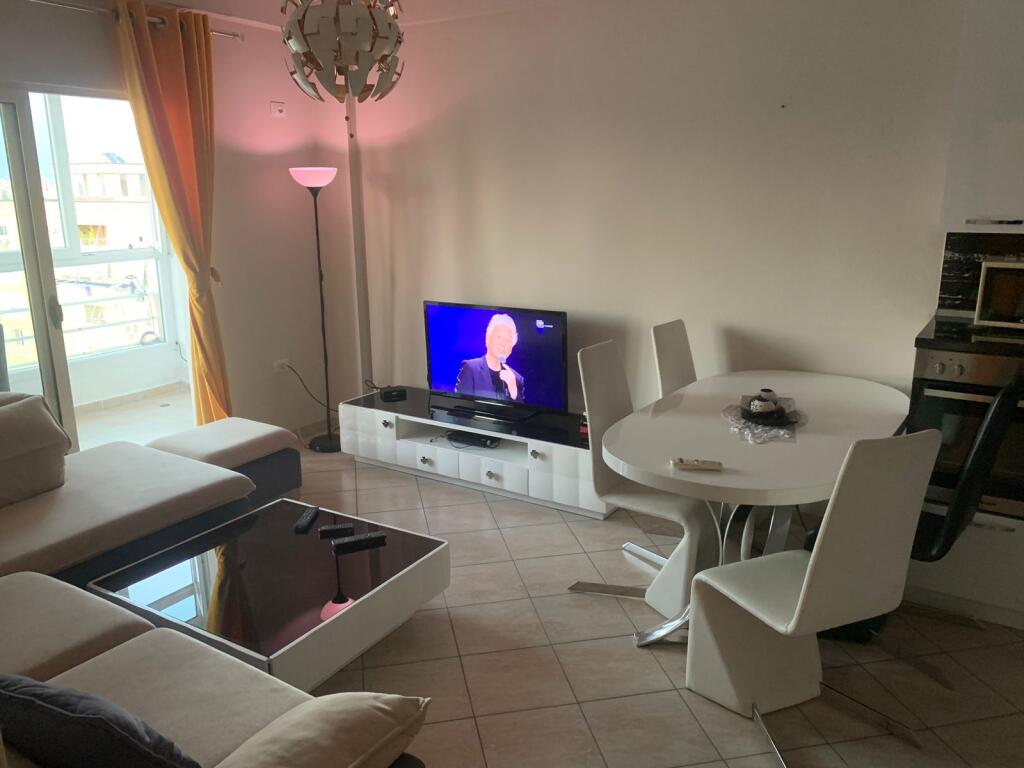 2+1,i mobiluar te vila L,ne astir ,500 mije leke