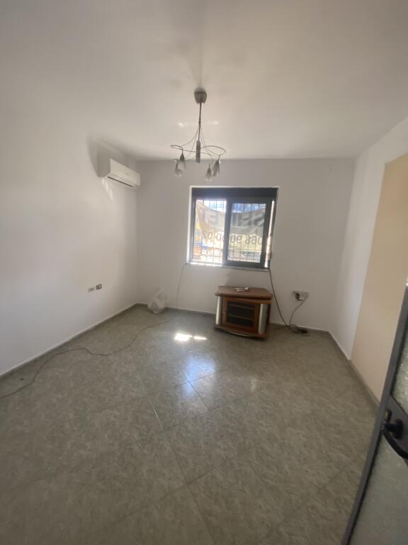 1+1,kat 4 pallat ekzistues,ne ali dem ,107.000 euro