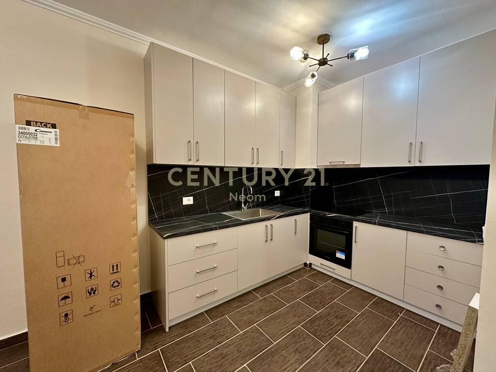 Apartment 2+1+2 for rent, near the Cabej Buildings