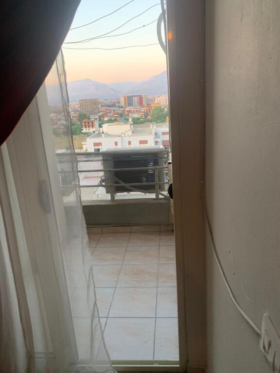 2+1,i mobiluar te vila L,ne astir ,500 mije leke