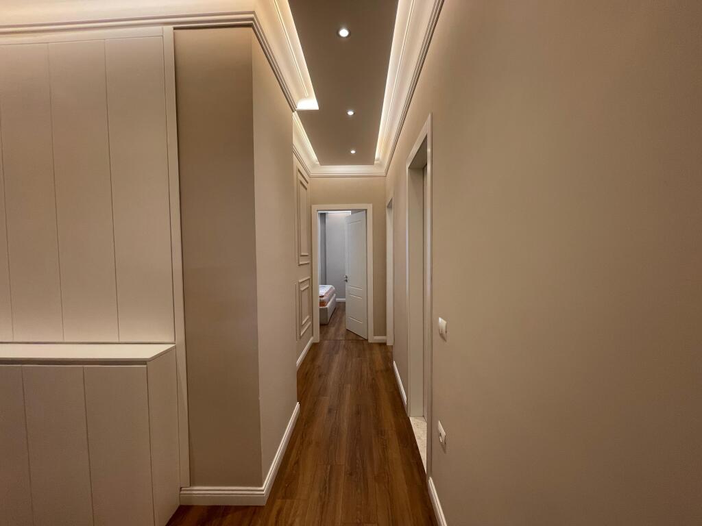 Apartament luksoz 2+1+Post Parkimi per qira ne Kinostudio!