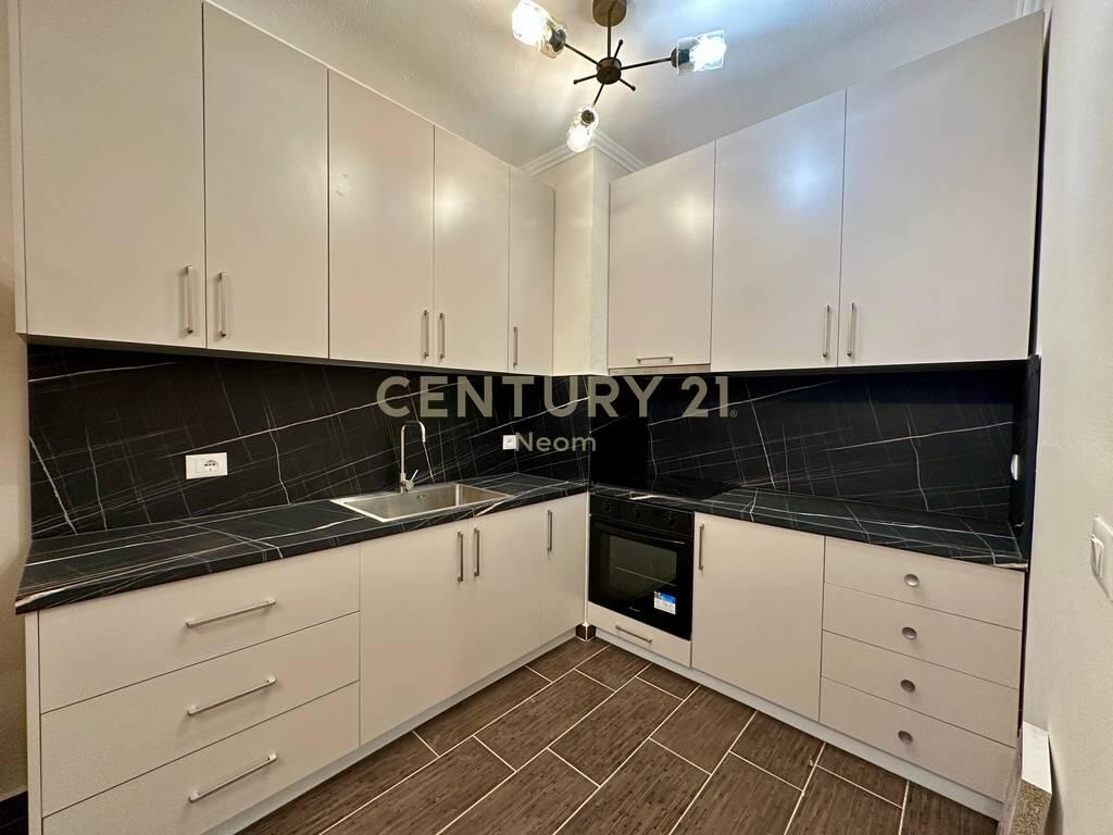 Apartment 2+1+2 for rent, near the Cabej Buildings