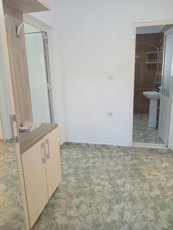 2+1,arredato ad Astir vicino a 2palmat,prezzo 450 euro