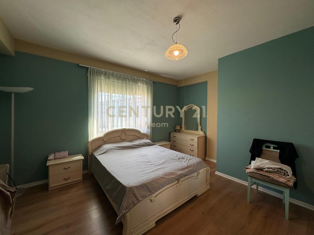 RENT, APARTMENT 1+1, AT VASIL SHANTO!!