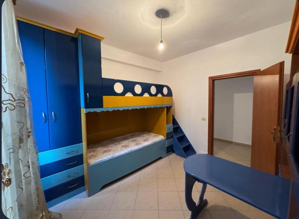 Affittasi appartamento 2+1+1 YZBERISHT TE NELA3 prezzo:45.000 leke