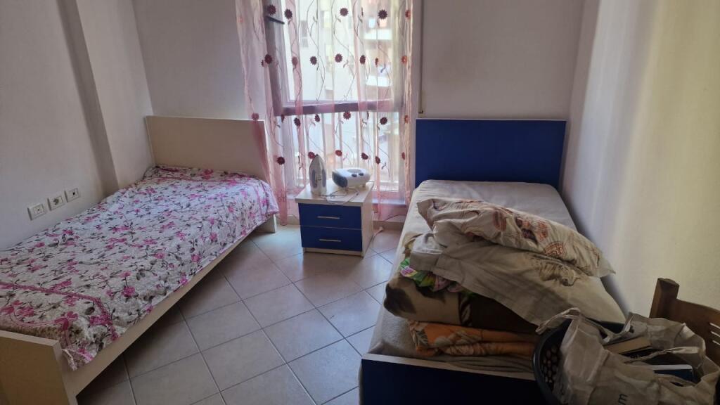 Jepet Me Qera Apartament 2+1+1 Ballkon