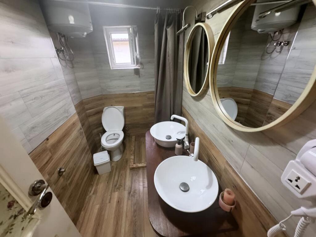 📍 RRUGA SIRI KODRA, BUZE UNAZES SE VOGEL SHESIM APARTAMENT  2+1+2 TUALETE