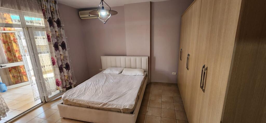 Shitet Apartament 2+1+2 | Rruga Fortuzi, Tiranë