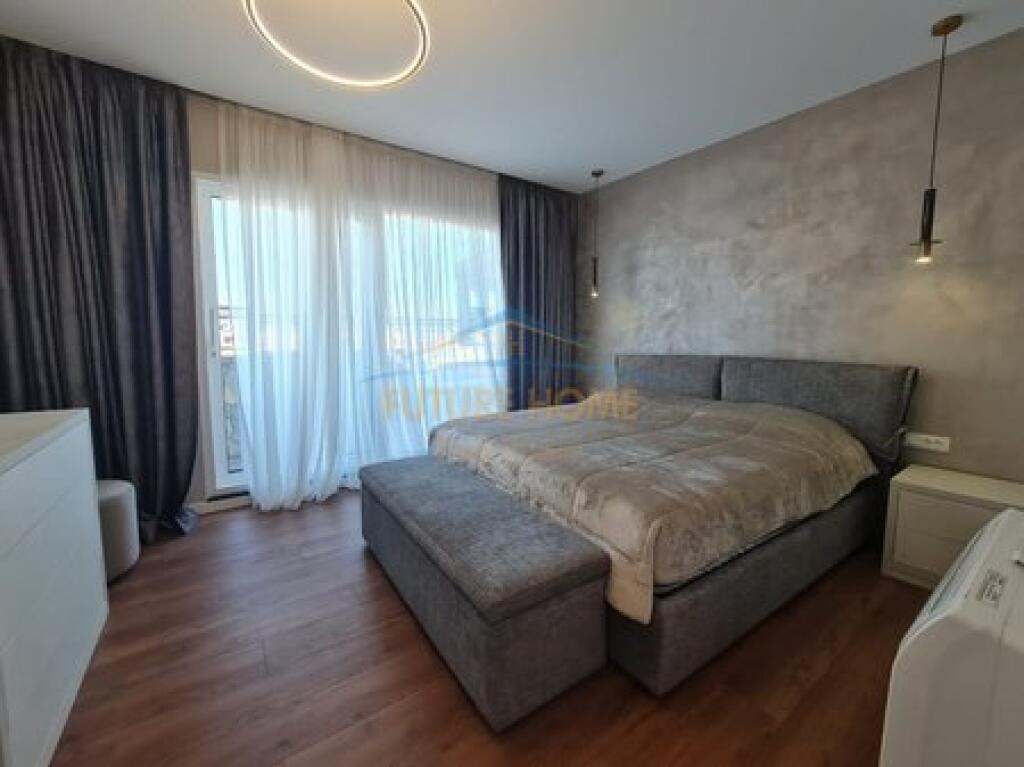Shitje,Apartament 2+1+Parking,Perballe Delijorgjit !