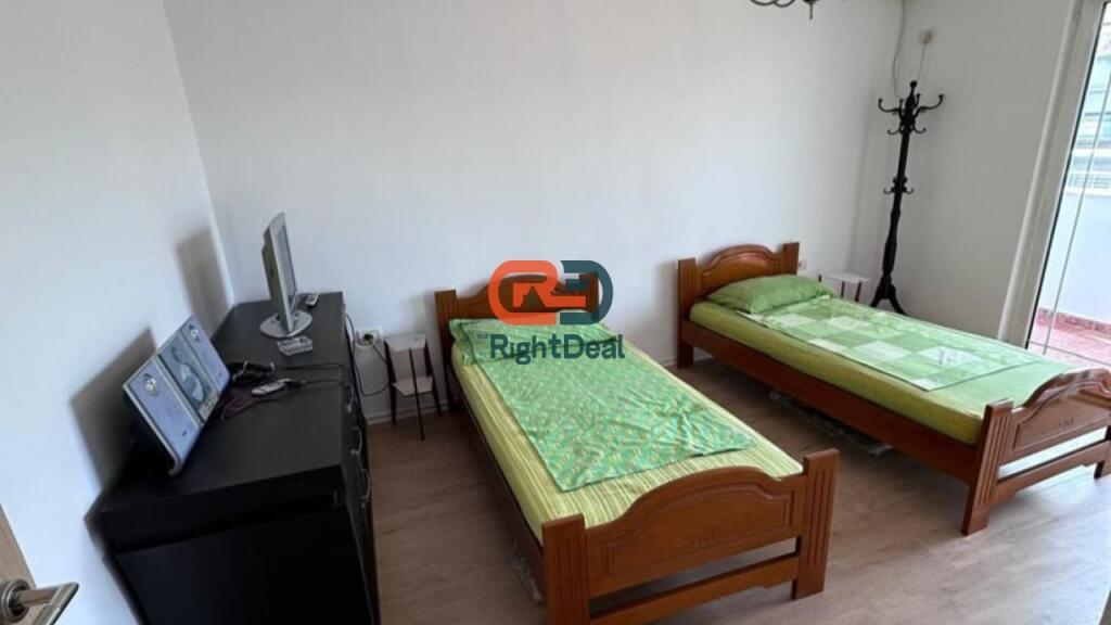 Ne Rrugen Bardhyl, Buze Rruge Kryesore, Shitet Apartament 2+1, me Orientim dhe Vendndodhje Perfekte!