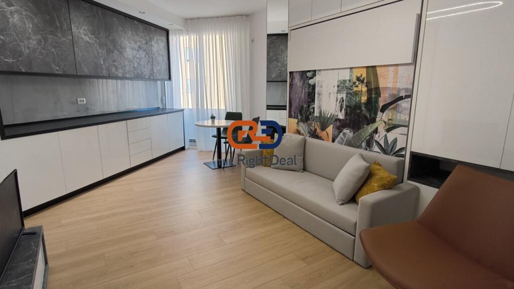 Vicino al Kristal Center, Monolocale Perfetto in Vendita per Abitare e Investire!!