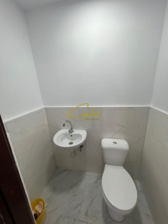 UFFICIO IN AFFITTO 10 M2 VIA FORTUZI 30.000 LEKE