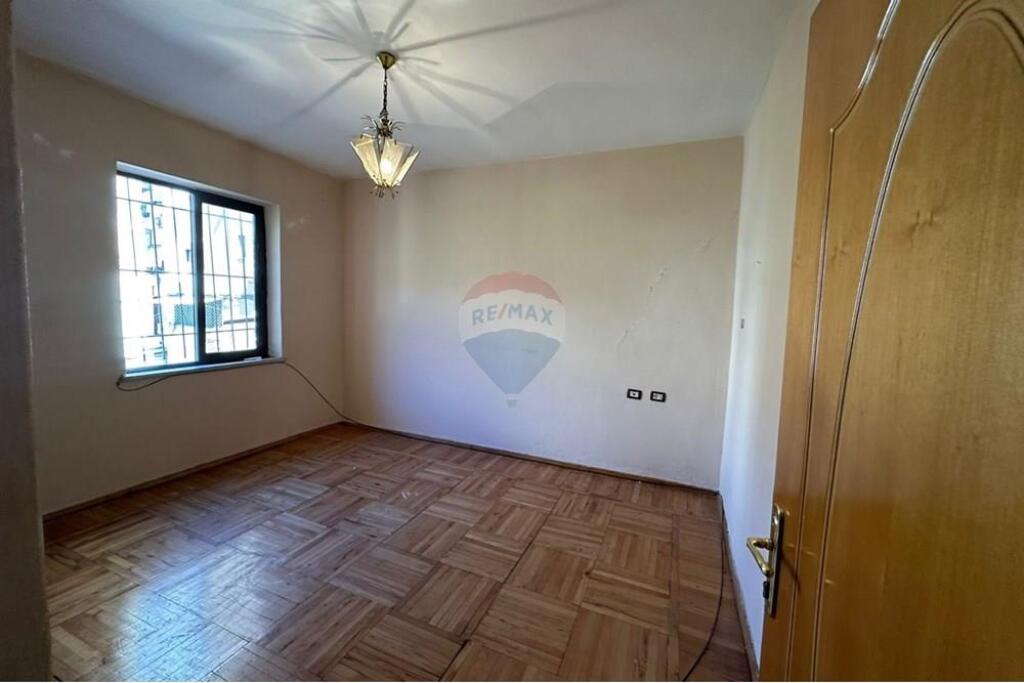 Apartament 3+1 ne shitje në Zemër të Tiranës
