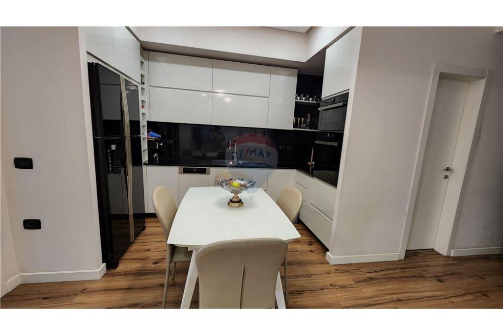 2+1 apartment for rent at Globe on Kavaje street