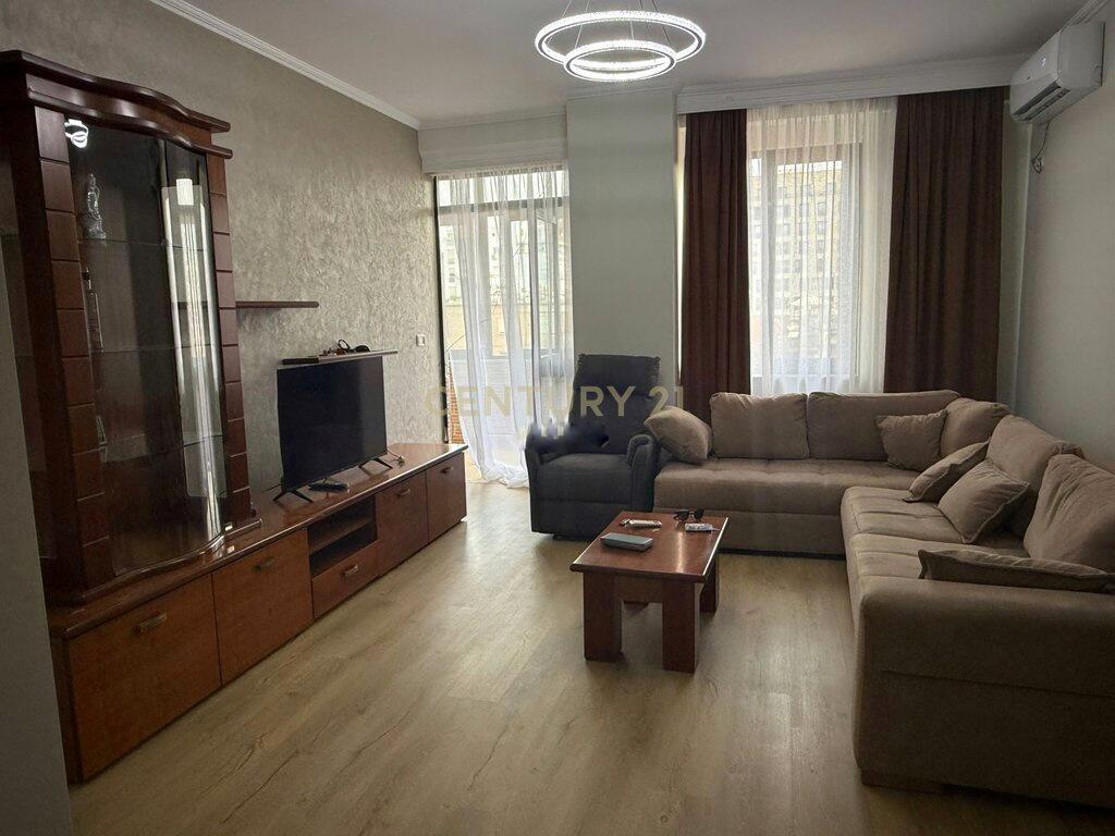 Apartament 1+1 Me Qira në Rrugën Muhamet Gjollesha