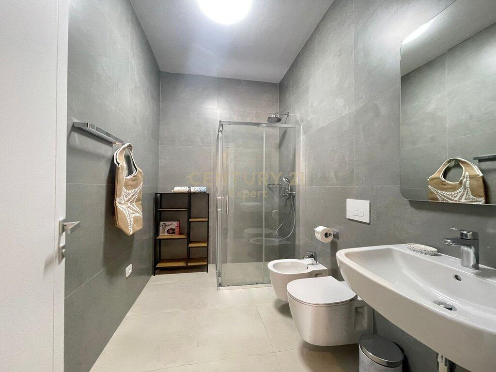 Apartment 3+1+2 with 2 parking spaces for rent at Park Life – Dry Lake!