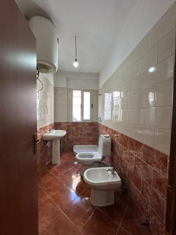 In affitto, appartamento 2+1, Fresku 35000 lek