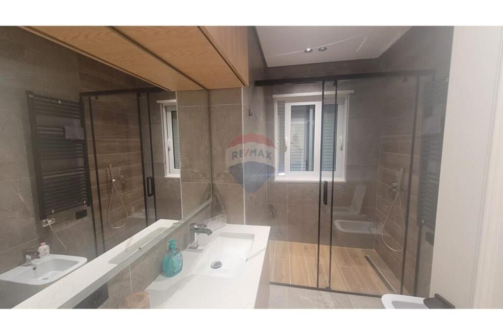 Apartament per qira 2+1+2+2 ballkone+post parkimi