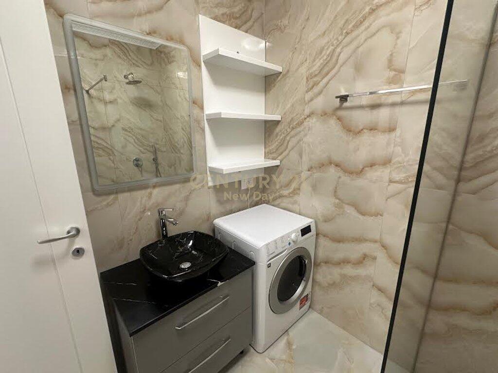 Apartment newly furnished for rent at Pazari Ri.