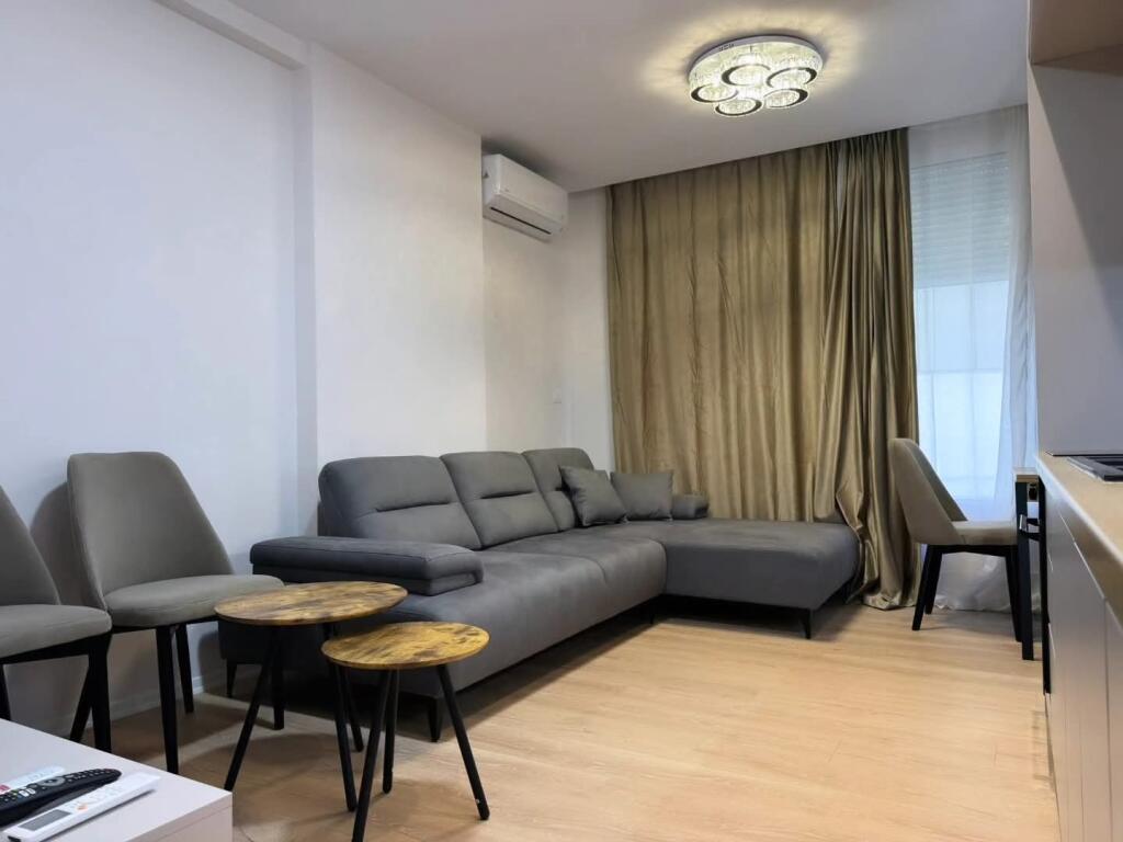 Kopshti Zoologjik Shesim super apartamen 1+1.