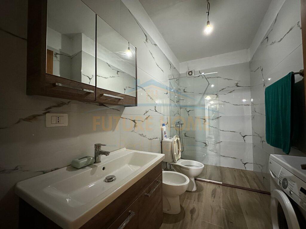 Qera , Apartament 2+1+2 , te Unaza e Re