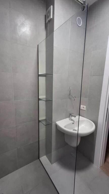 Apartament 2+1 per qira prane 21 Dhjetorit