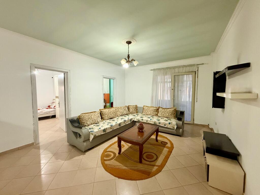 @@@Apartament 2+1+2 per qira fresku