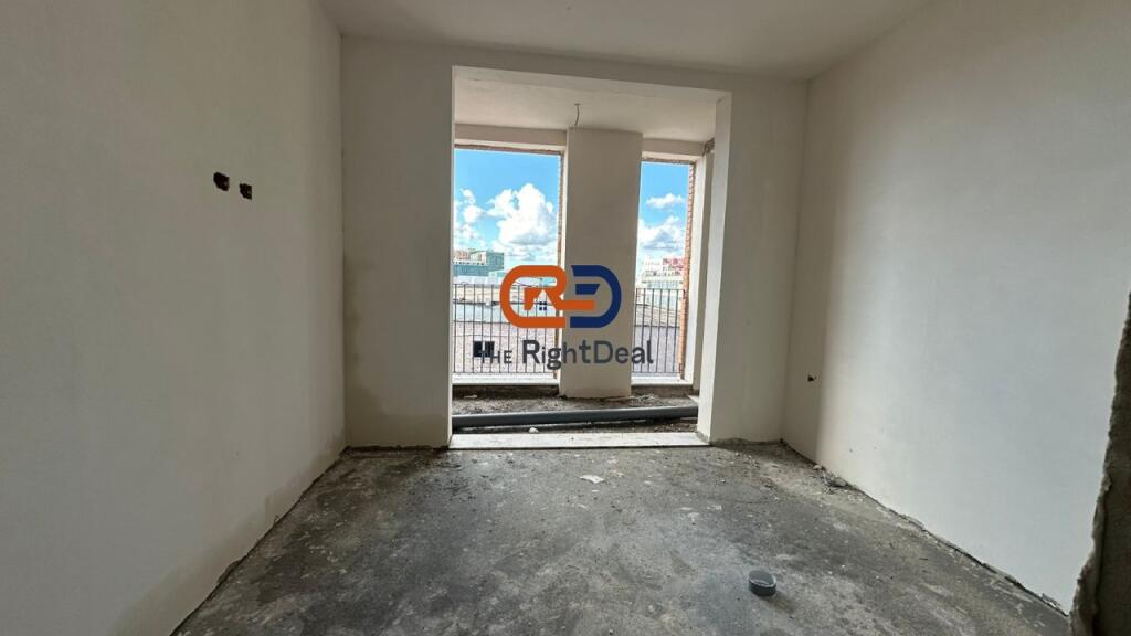 OKAZION KLERINGU! Tek Rruga Siri Kodra, Shitet Apartament 2+1+2 Me Shume Drite!