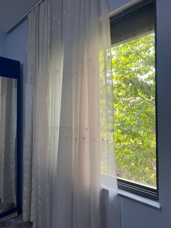 Affittasi appartamento 2+1 Bllok, via Dora d'Istria Prezzo: 700 mila lek