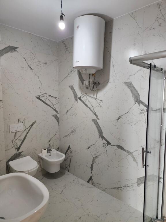 Apartament 2+1 me Qira
