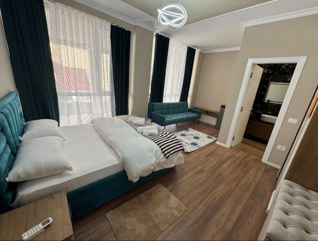QIRA APARTAMENT 2+1+2 PRANE GJIMANZIT PARTIZANI