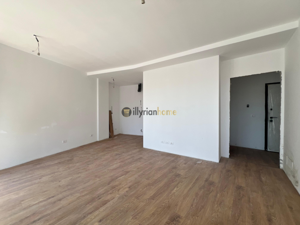 Shitet Apartament Ekskluziv 2+1+2 Tualete + Post Parkimi, ”Lake View Residence” Tiranë.