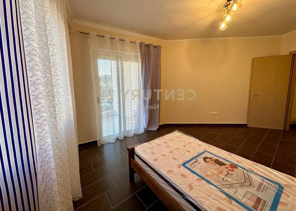 AFFITTO, APPARTAMENTO 2+1+2, vicino ai Palazzi Çabej
