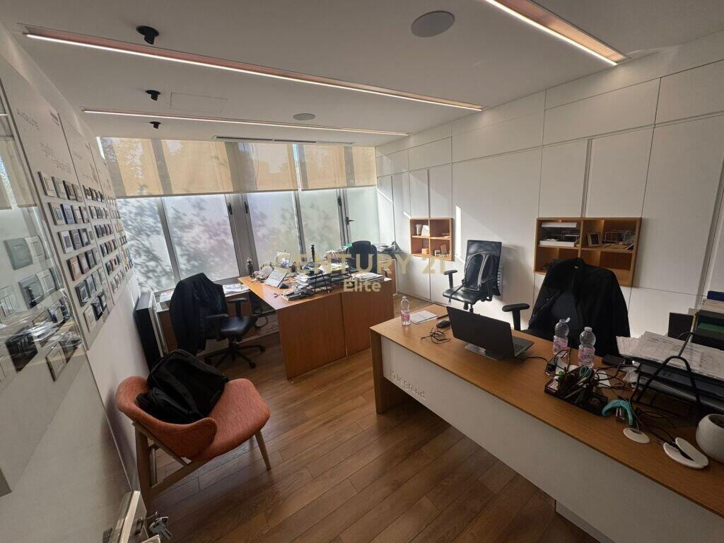 Qira, Ambient per zyre, Rruga e Elbasanit