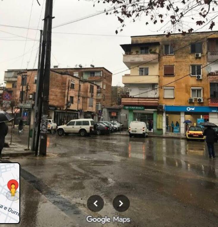 Jepet me qera ambient njesi biznesi/dyqan ne rrugen Mine Peza prane Qendres (ID 42611354)

