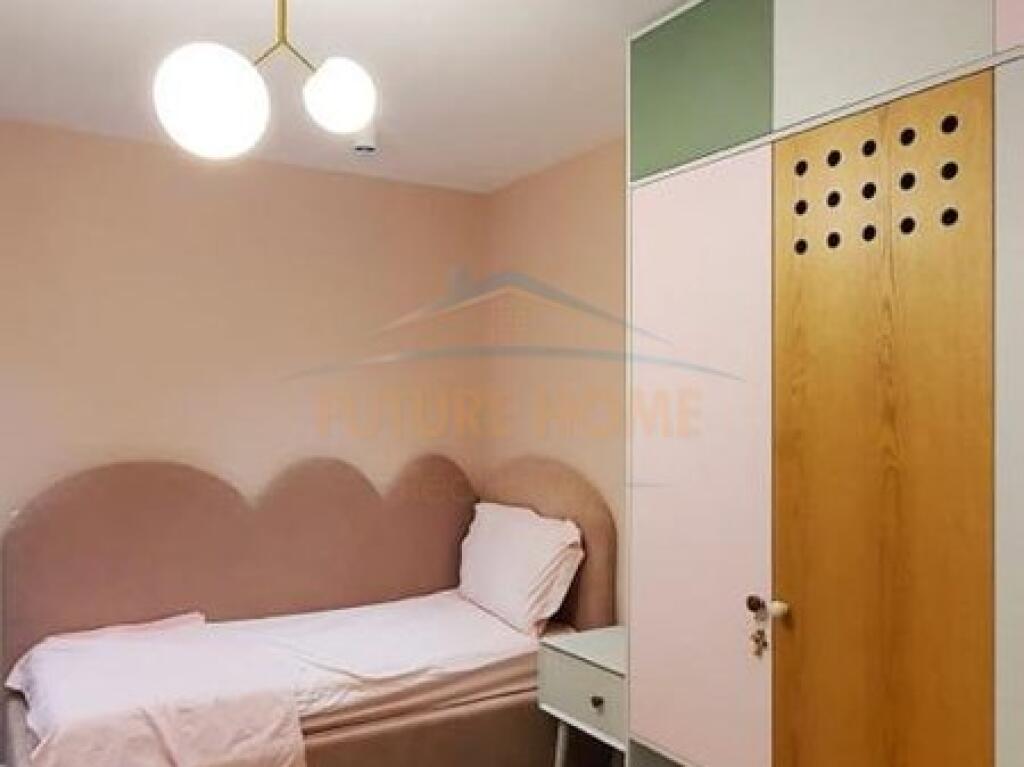 Shitet, Apartament 3+1+2, 21 Dhjetori, Tiranë.