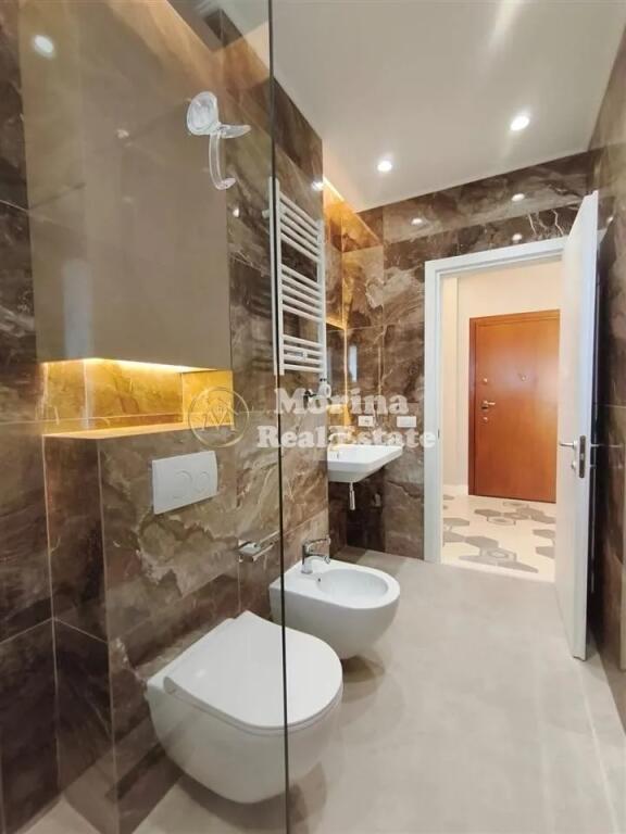 Qera Apartament 2+1, Perballe Deliorgjit, 800 Euro/muaj.