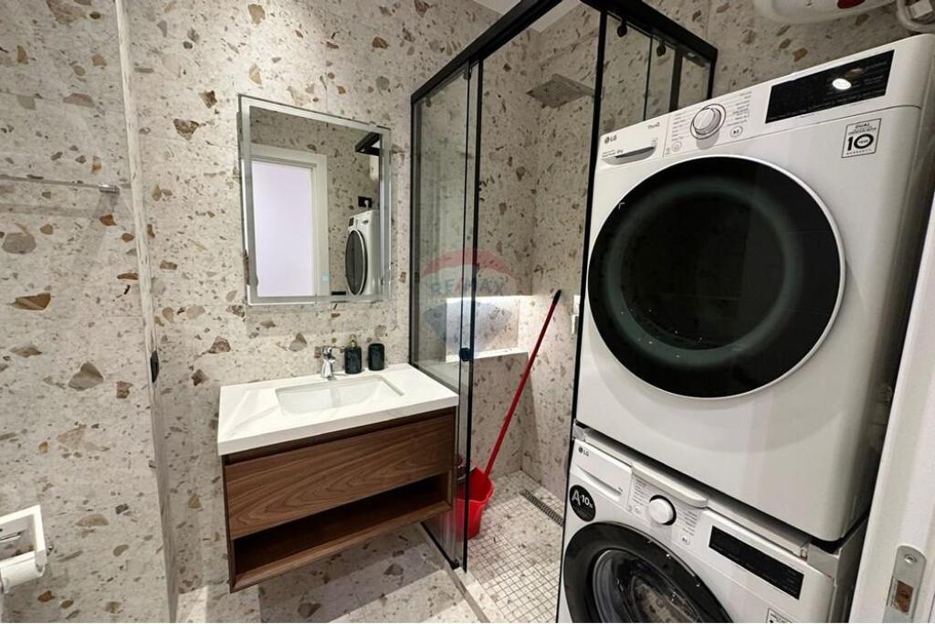 APARTAMENT 2+1 DHE POST PARKIMI - PORCELAN