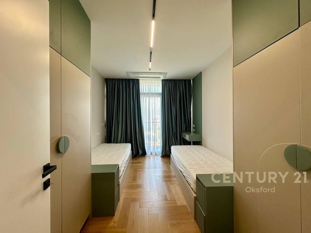APPARTAMENTO DI LUSSO IN AFFITTO + POSTO AUTO PRESSO LAKE VIEW RESIDENCE!