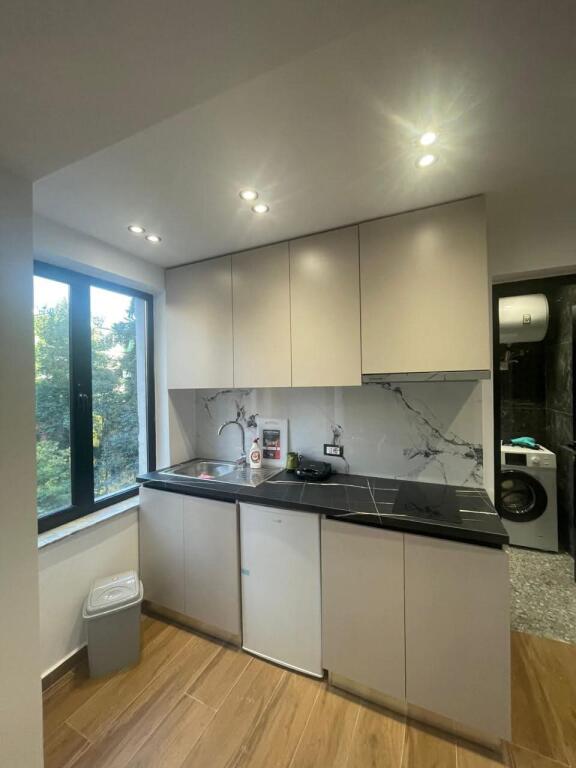 Bllok, LSI, for sale: 4 studios for B&amp;B