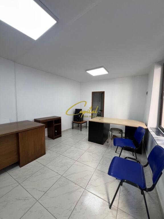 OFFICE FOR RENT 25 M2 FORTUZI STREET 40,000 LEKE