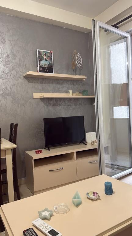 Shitet apartament 1+1 ne Astir