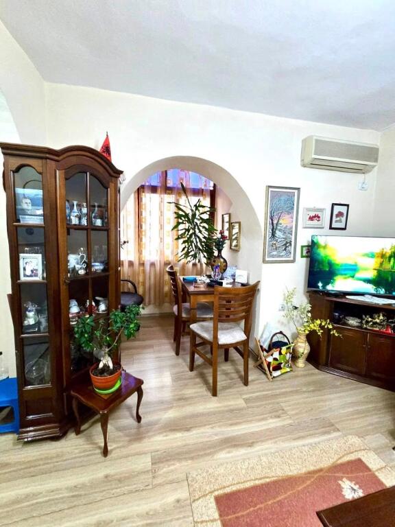 📍Tek Instituti i Higjenes, rruga Budi, shesim apartament:  1+1