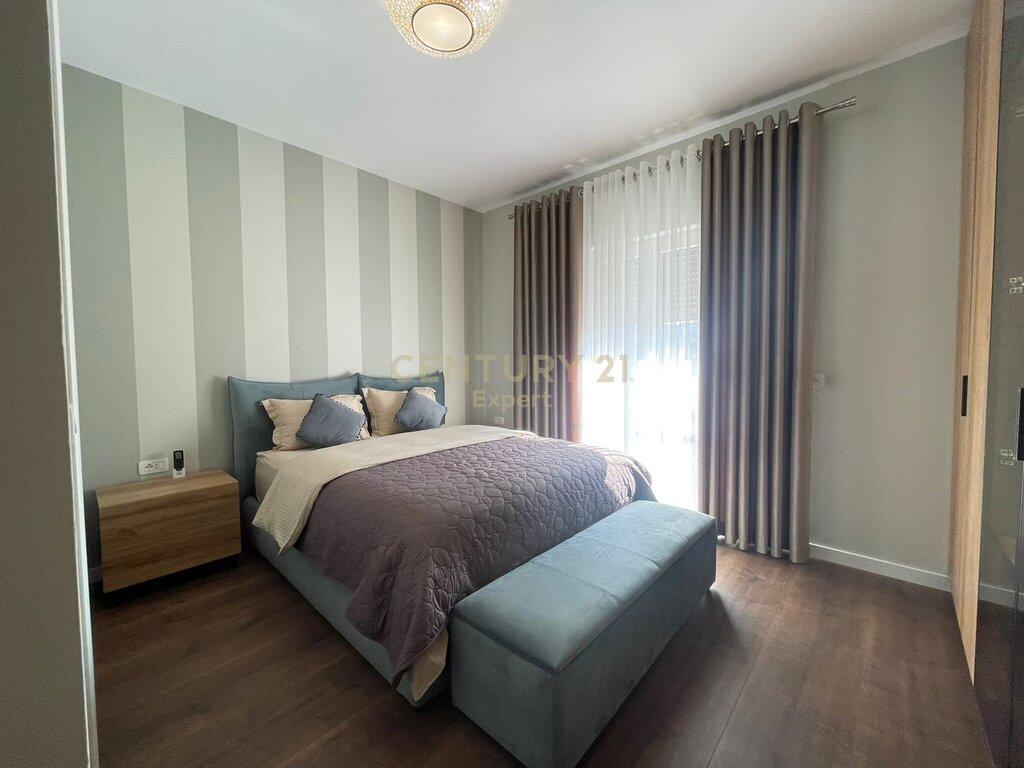 Apartment 3+1+2 with 2 parking spaces for rent at Park Life – Dry Lake!