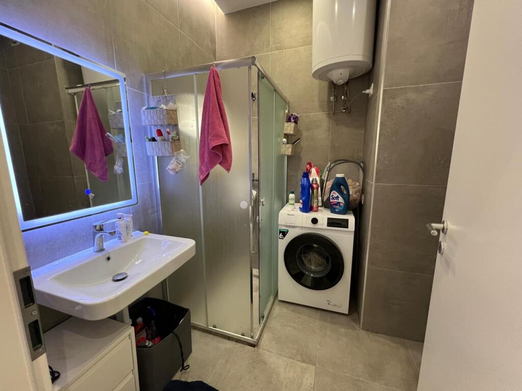 Apartament me Qera 2+1+2 - Kompleksi Kontakt 21 Dhjetori